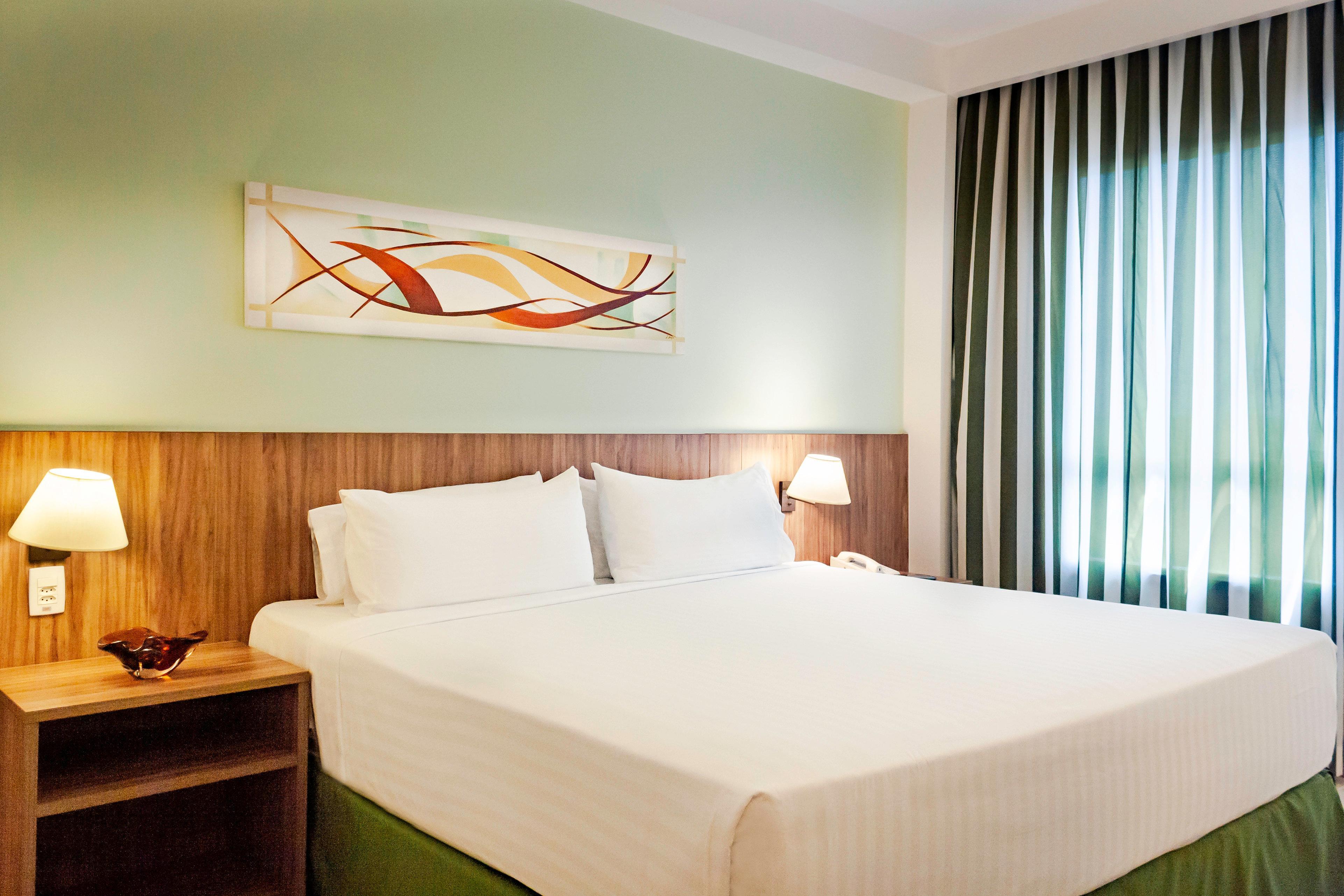 By Ihg