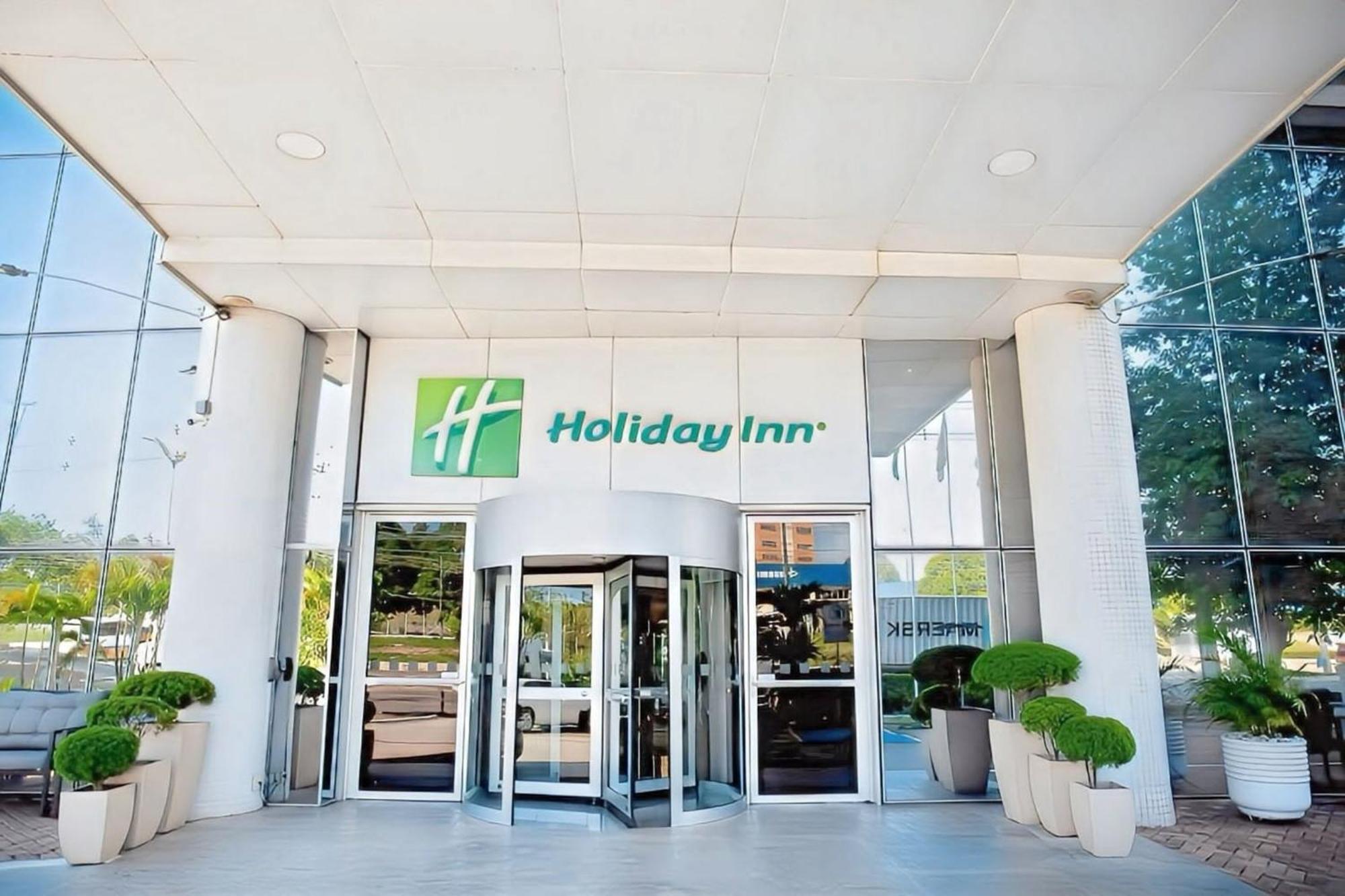 By Ihg